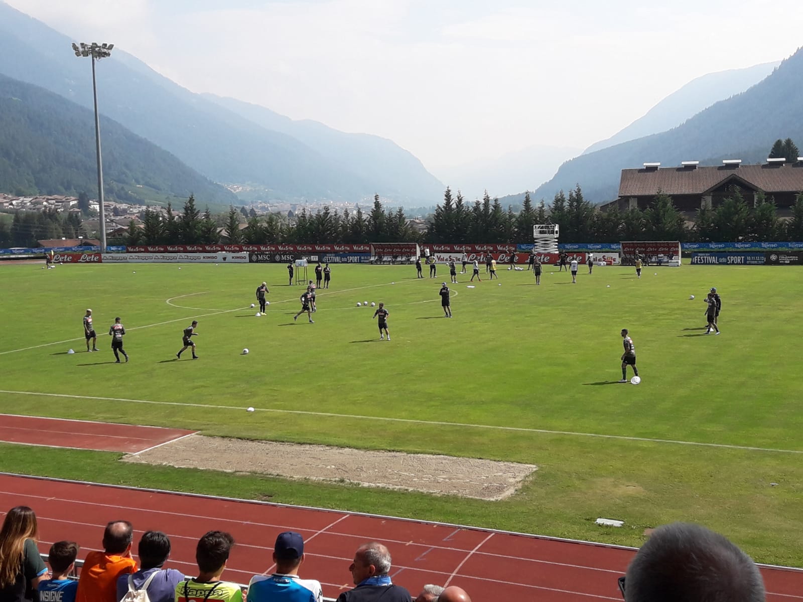 Qui Dimaro. Domenica di lavoro per gli azzurri, Manōlas strappa ancora applausi