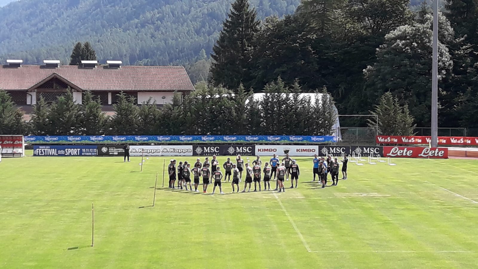 Qui Dimaro. Seduta leggera e di scarico per gli uomini di Ancelotti Qui Dimaro. Seduta leggera e di scarico per gli uomini di Ancelotti