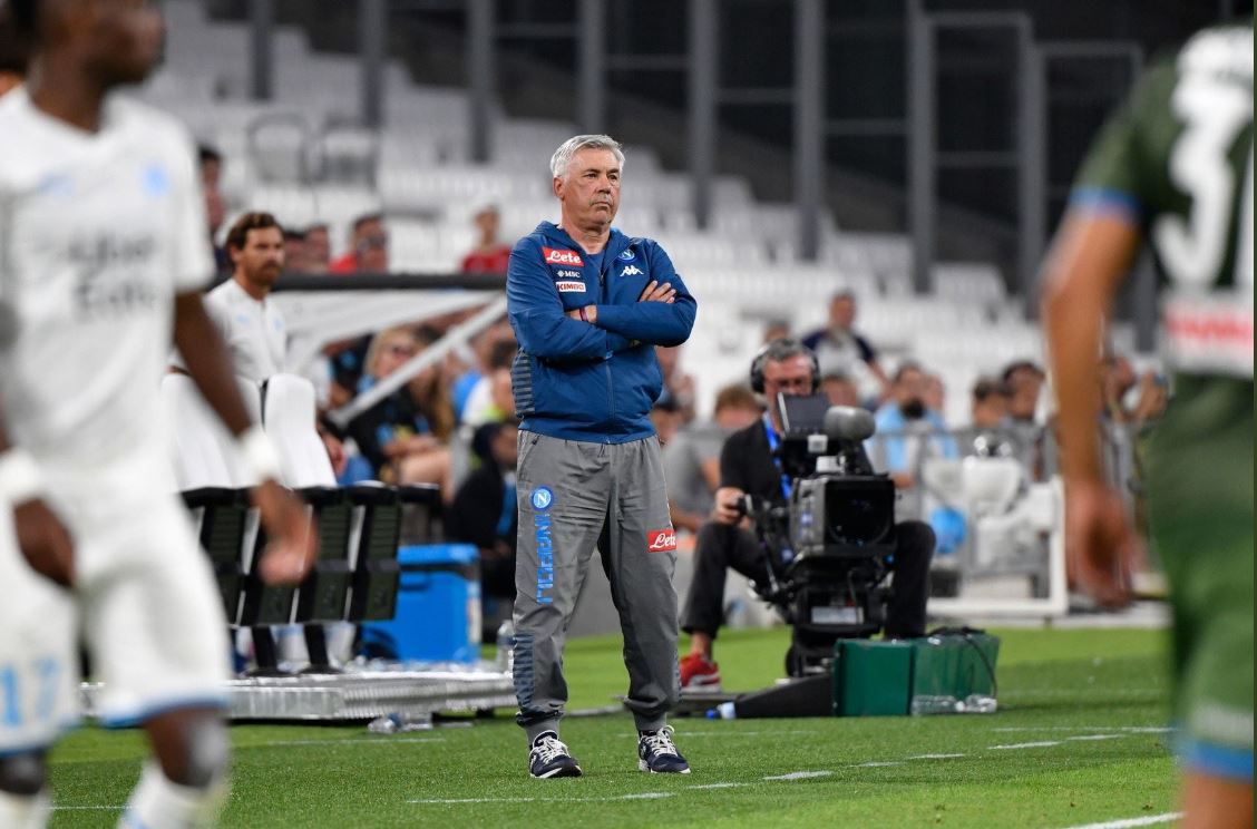 Ancelotti ringrazia, su Twitter, i tifosi del Napoli a Miami Ancelotti ringrazia, su Twitter, i tifosi del Napoli a Miami