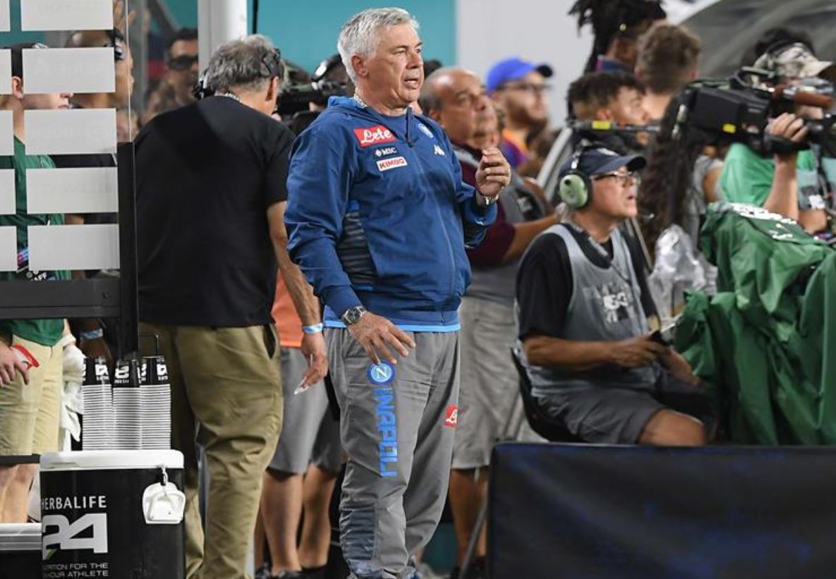 Ancelotti: “La squadra mi è piaciuta. Si parla troppo di James e Lozano. Il mercato chiude a fine mese” Ancelotti: “La squadra mi è piaciuta. Si parla troppo di James e Lozano. Il mercato chiude a fine mese”