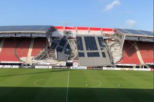 Olanda, crolla il tetto dell’Afas Stadion. Tragedia sfiorata item-thumbnail
