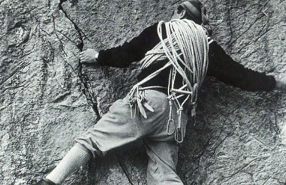 Il rocciatore Maestri: “Da vecchi serve più coraggio. L’impresa di sopravvivere non la sponsorizza nessuno” Il rocciatore Maestri: “Da vecchi serve più coraggio. L’impresa di sopravvivere non la sponsorizza nessuno”