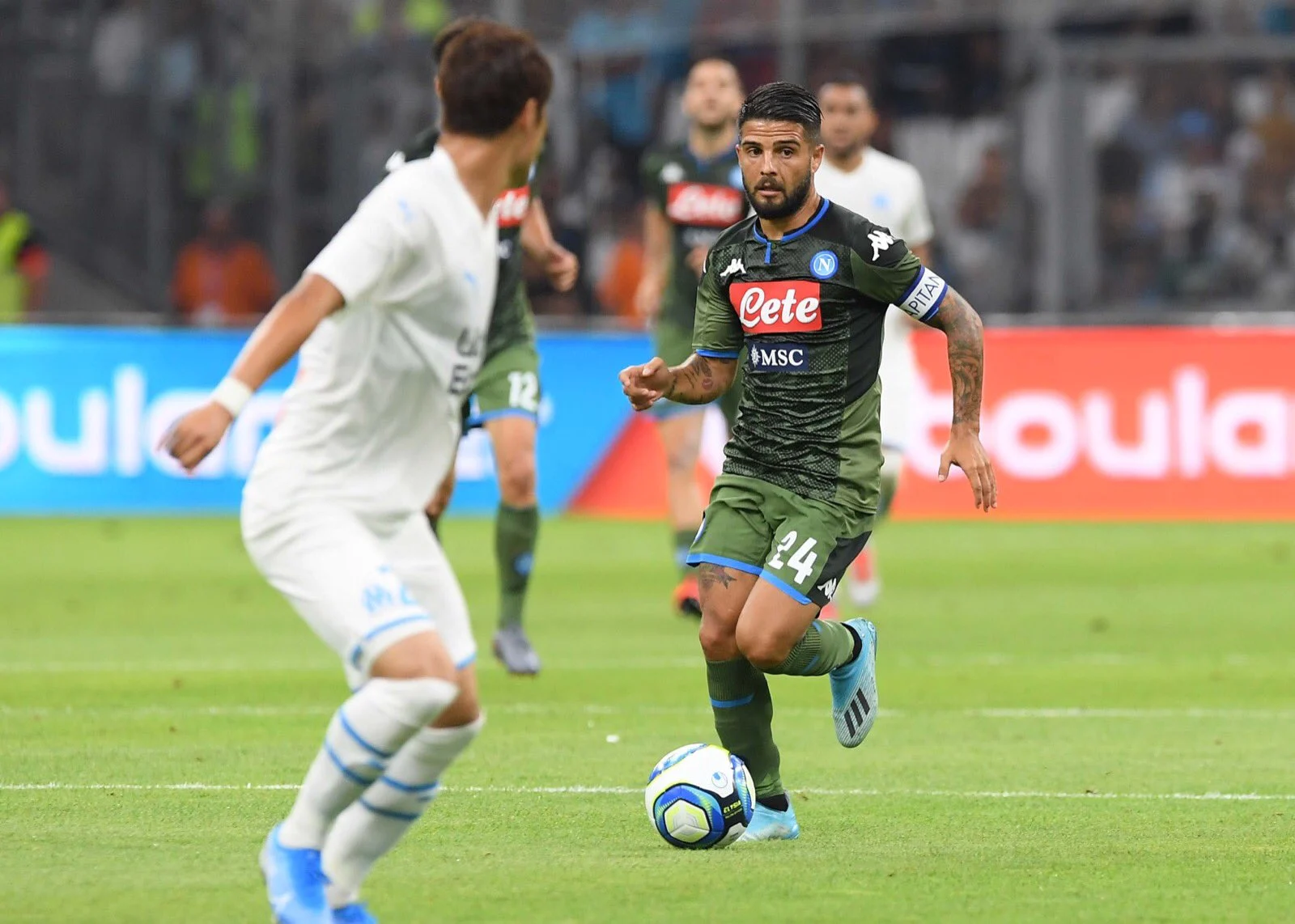 schiaffo Payet insigne