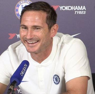 Lampard: “Sono contento che ci arbitrerà una donna e di fare parte di questo momento storico” Lampard: “Sono contento che ci arbitrerà una donna e di fare parte di questo momento storico”