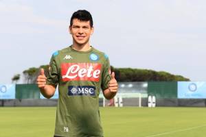 Il Napoli ufficializza Lozano riportando la scheda tecnica del messicano item-thumbnail