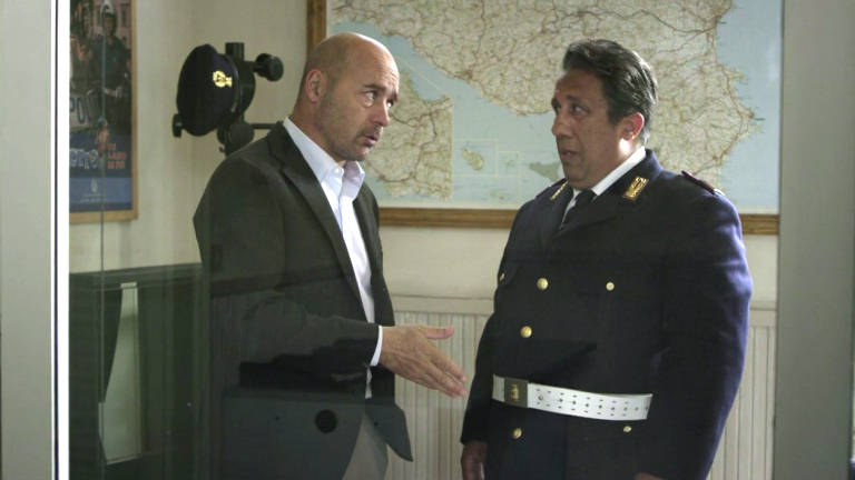 Dialogo tra Montalbano e Catarella sul Rosario e la Nutella