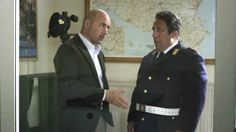 Montalbano sugli abbracci negati