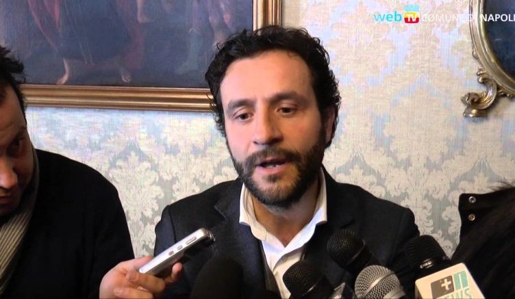 Borriello: «Napoli ha le strutture per ospitare la Serie A. Siamo disponibili» Borriello: «Napoli ha le strutture per ospitare la Serie A. Siamo disponibili»