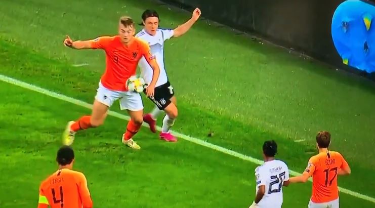 De Ligt: “Quello non era rigore. Volevo il Var, ma non c’era. È stato incredibile”