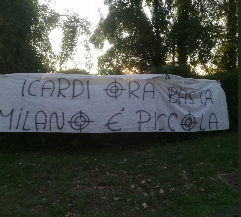 Striscione minaccioso sotto casa di icardi: “Ora basta, Milano è piccola” Striscione minaccioso sotto casa di icardi: “Ora basta, Milano è piccola”