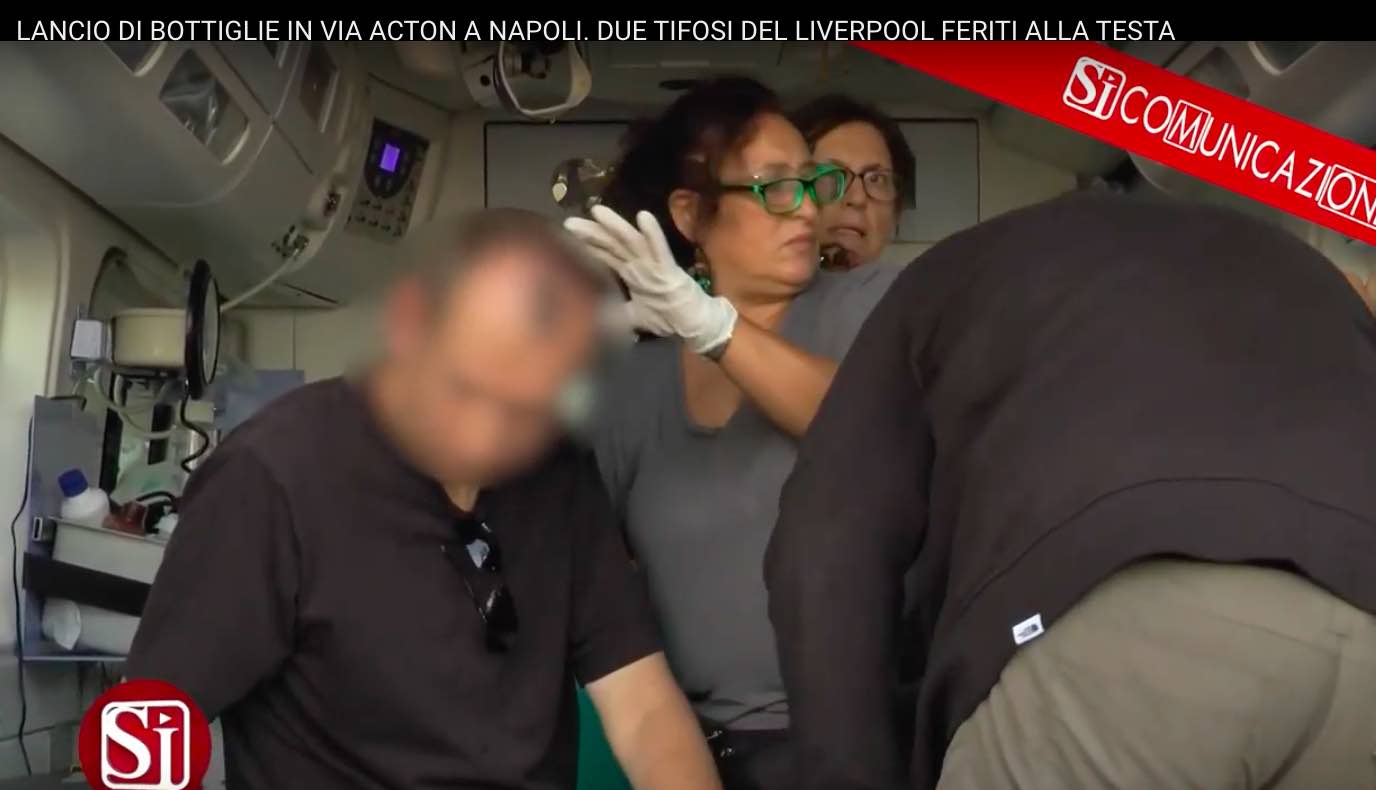 Il dirigente del Liverpool: «Sono in ospedale a Napoli col ragazzo ferito» Il dirigente del Liverpool: «Sono in ospedale a Napoli col ragazzo ferito»