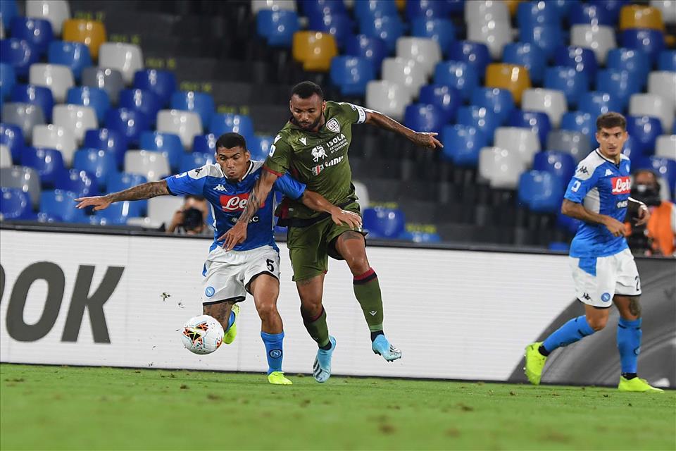 Napoli-Cagliari 0-1, pagelle / La storia del calcio è piena di partite finite così