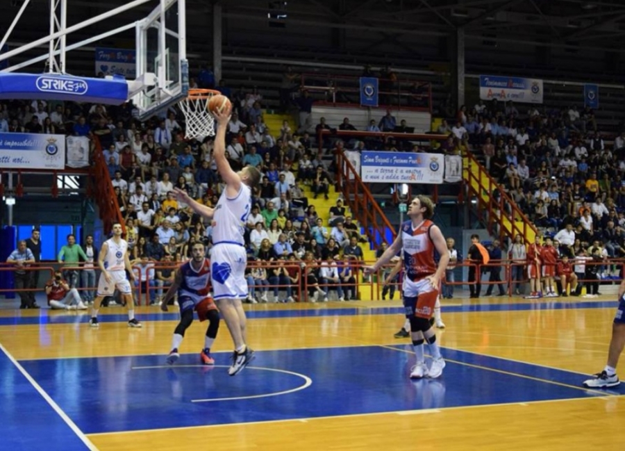 Domani al Palabarbuto l’esordio stagionale del Ge.Vi Napoli Basket