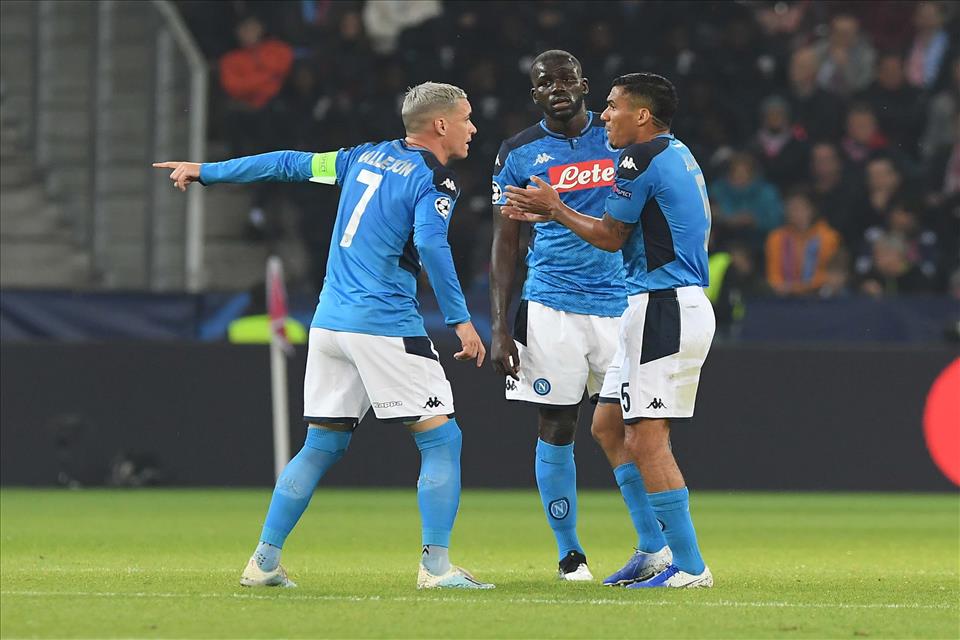 Vendevano patenti nautiche: coinvolti Koulibaly, Ghoulam e Callejon