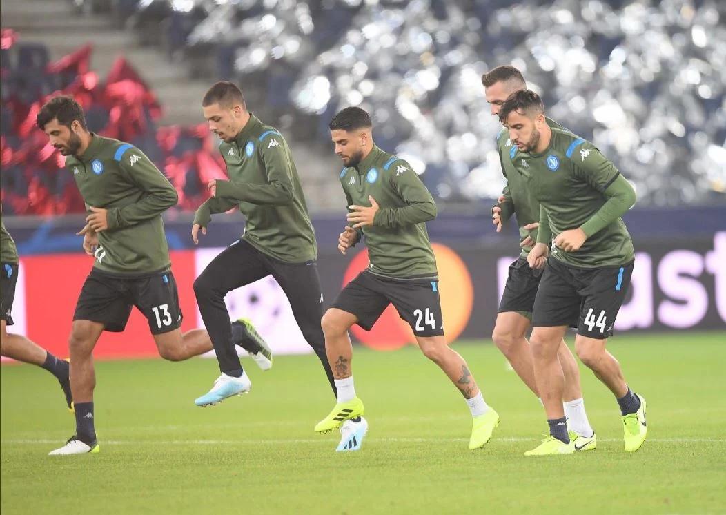 alle 10.30 riprendono gli allenamenti del Napoli