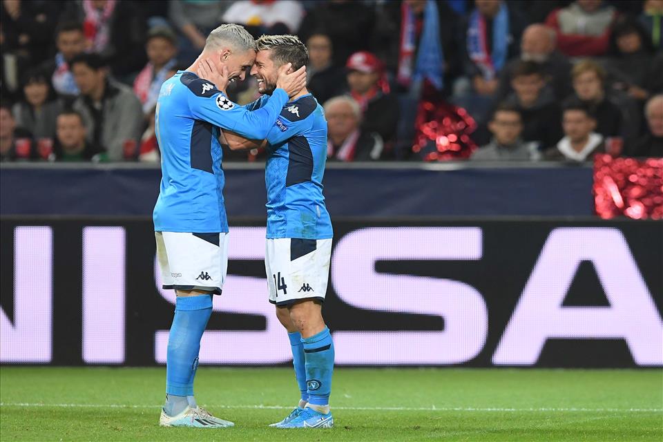 Mattino: nessun pretendente per Mertens e Callejon sul mercato invernale