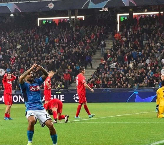 Insigne esulta sui social