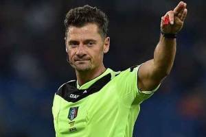 Un gran bel Napoli, poi diventa protagonista l’arbitro Giacomelli item-thumbnail