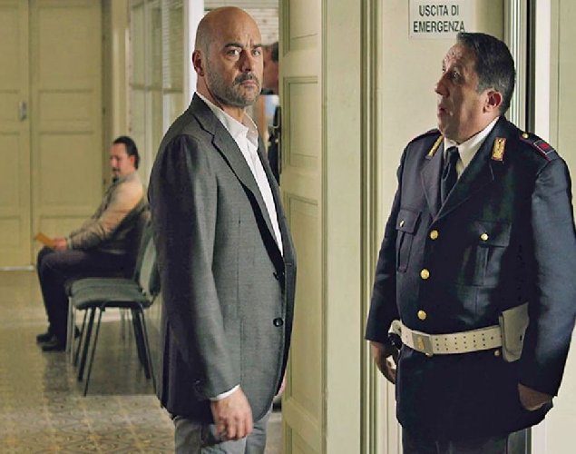 Dialogo tra Montalbano e Catarella sulla legge Zan