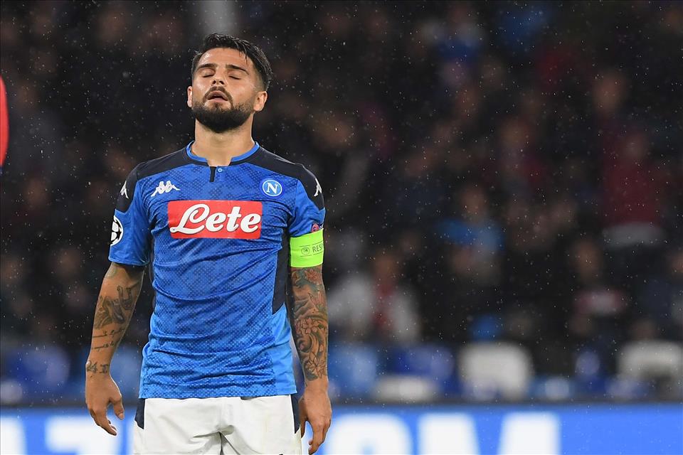 In apertura dello sport del Giornale la notizia della carta igienica con la faccia di Insigne