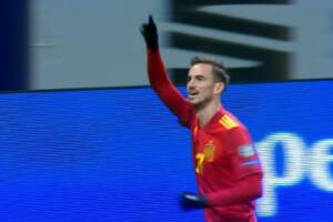 Fabian Ruiz porta in vantaggio la Spagna dopo 8 minuti item-thumbnail