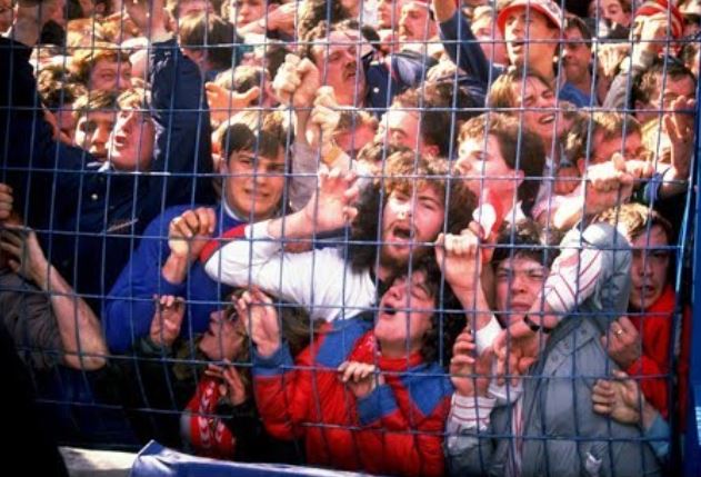I tifosi del City intonano cori su Hillsborough, la madre di una vittima chiede di incontrare Guardiola I tifosi del City intonano cori su Hillsborough, la madre di una vittima chiede di incontrare Guardiola
