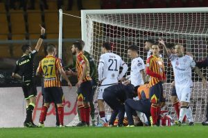 Il ds del Lecce: “Non è stata una grande giornata per gli arbitri, Mariani e il Var” item-thumbnail