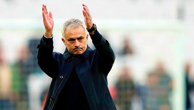 “L’Europa League paga meglio”, e Mourinho preannuncia la sconfitta col Chelsea in Coppa di Lega