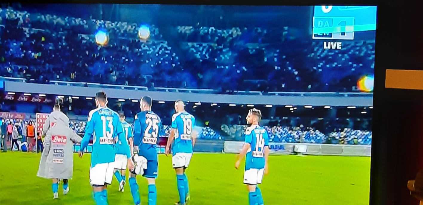 Il Napoli: “Sfuggono i tre punti attesi e bramati per risalire la corrente” Il Napoli: “Sfuggono i tre punti attesi e bramati per risalire la corrente”