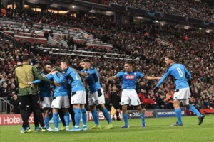 Il Napoli non può vietare ai giocatori di tornare a casa