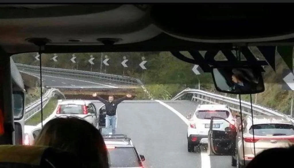 in liguria crolla un altro ponte