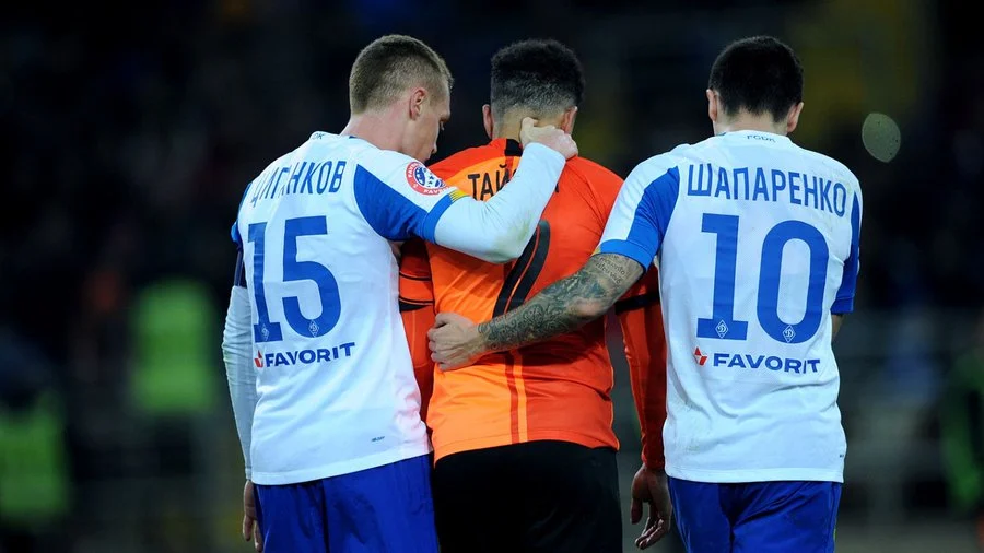 Reagire al razzismo non va bene: Taison squalificato per una giornata