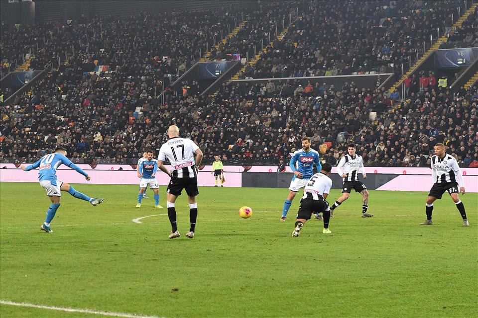 Il diagonale del gol di Zielinski tra le 10 cose da ricordare di Udinese-Napoli
