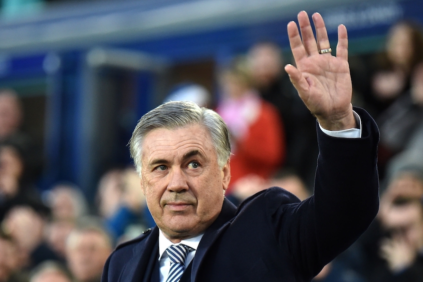 Il video dei tifosi dell’Everton che cantano con Ancelotti (e lui ride)