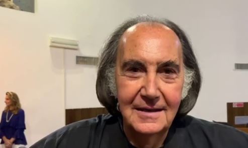 Gavino Sanna: “Quando Berlusconi mi disse: ‘Si tagli i capelli anche lei. Se lo fa ci daremo del tu'” Gavino Sanna: “Quando Berlusconi mi disse: ‘Si tagli i capelli anche lei. Se lo fa ci daremo del tu'”