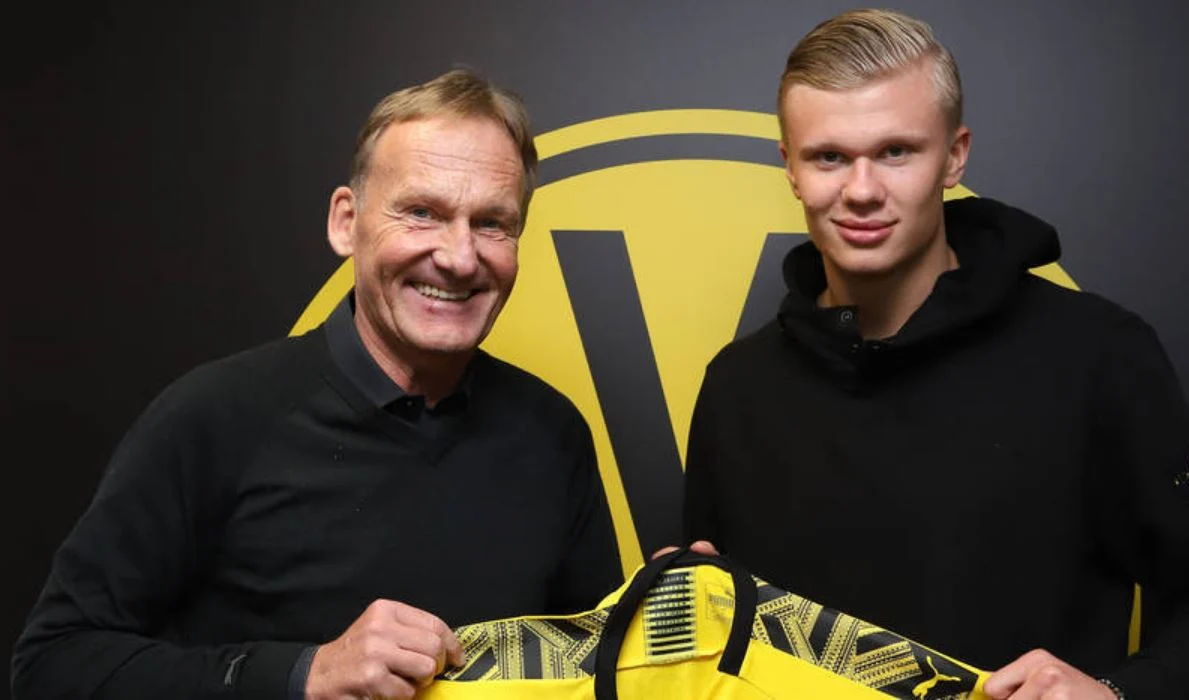 Il Dortmund è sotto 3-1 entra Haaland e fa tripletta