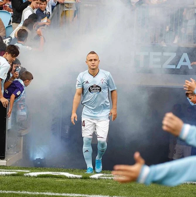 oggi vertice Napoli-Celta per lobotka