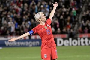 Megan Rapinoe: “Ronaldo, Messi e Ibra non si impegnano in niente” item-thumbnail
