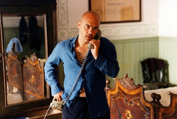 Dialogo tra Montalbano e Catarella sui manager