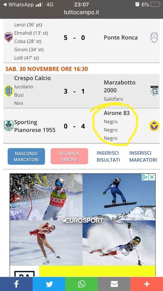 Segna un calciatore di colore. Sul tabellino, alla voce marcatori, compare la scritta: “negro negro negro” Segna un calciatore di colore. Sul tabellino, alla voce marcatori, compare la scritta: “negro negro negro”