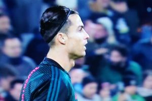 Pedullà: Ronaldo non fa più la differenza, il cerchietto è l’antidoto contro i cattivi pensieri item-thumbnail