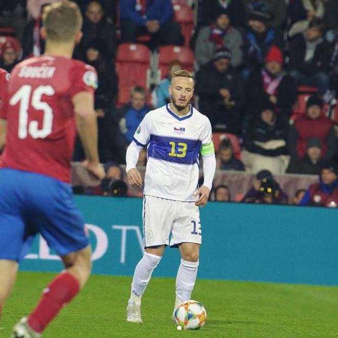 Sky: Rrahmani (e il Verona) dice sì al Napoli per giugno. Amrabat aspetta l’Inter (30 milioni entrambi) Sky: Rrahmani (e il Verona) dice sì al Napoli per giugno. Amrabat aspetta l’Inter (30 milioni entrambi)