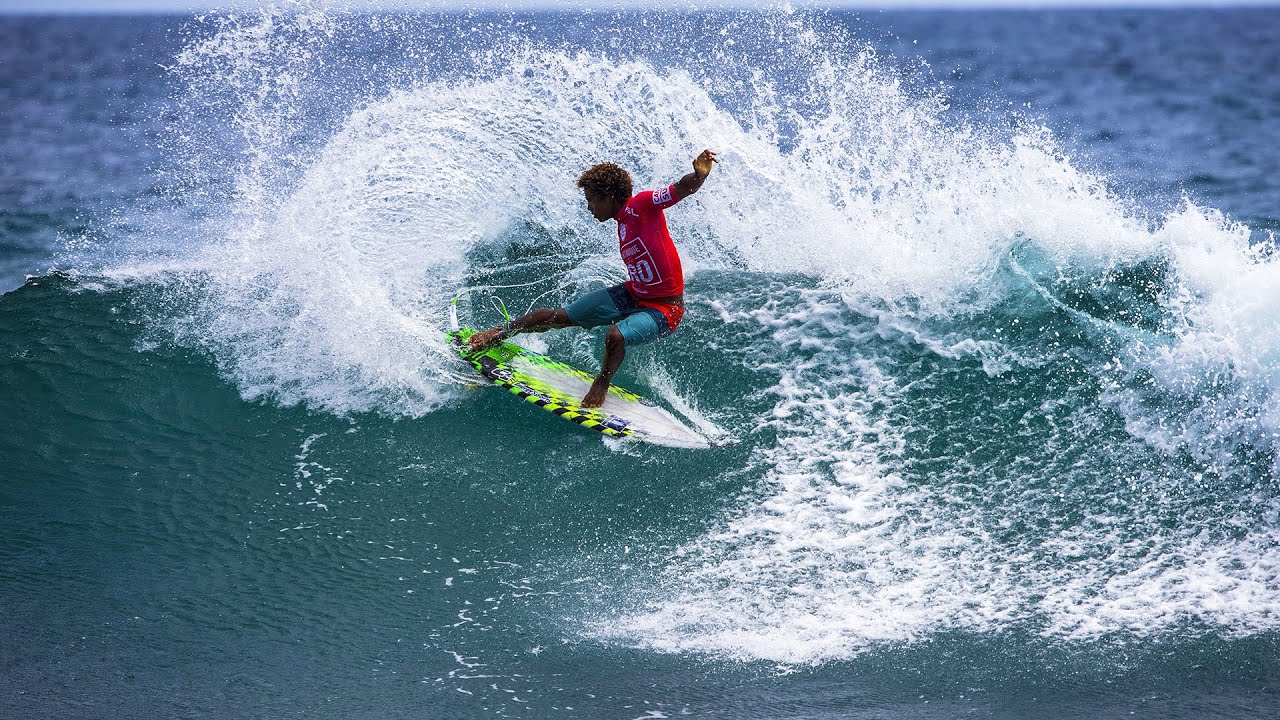 Le Olimpiadi tornano al tempo delle colonie: la gara del surf di Parigi 2024 si disputerà a… Tahiti