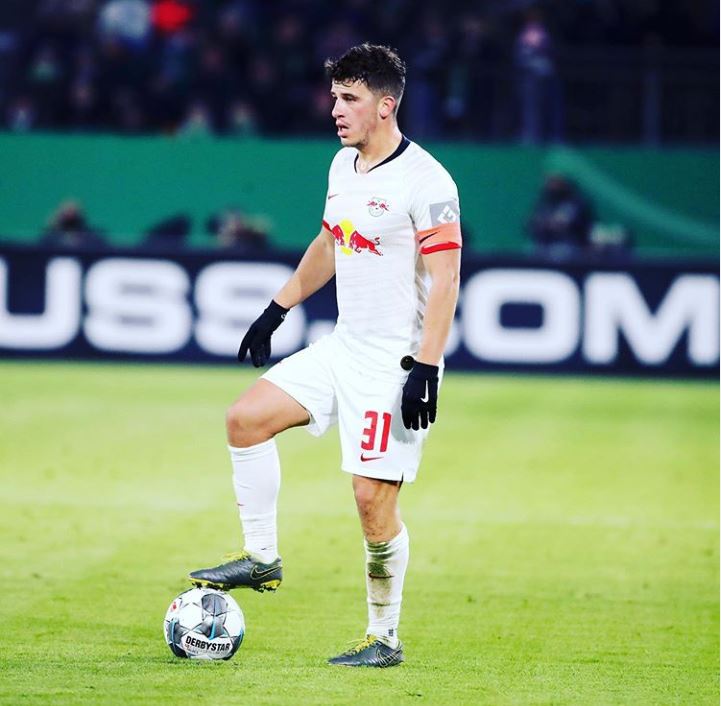 Sky: Demme sarà in Italia già stasera, poi la firma del contratto con il Napoli Sky: Demme sarà in Italia già stasera, poi la firma del contratto con il Napoli