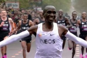 L’atletica vuole bandire la scarpa dei record: troppa tecnologia, è doping item-thumbnail