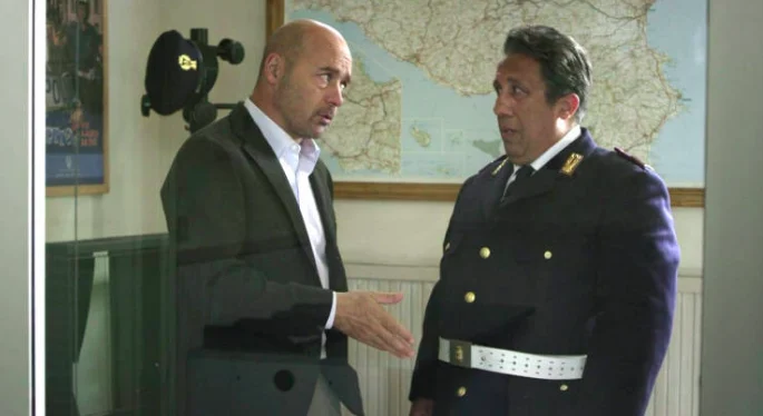dialogo Montalbano sulla mascherina