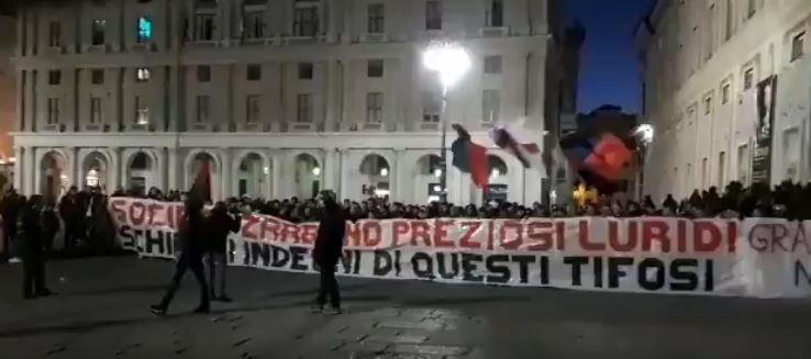 Genoa, continua la contestazione a Preziosi. Gli ultras salvano solo squadra e allenatore