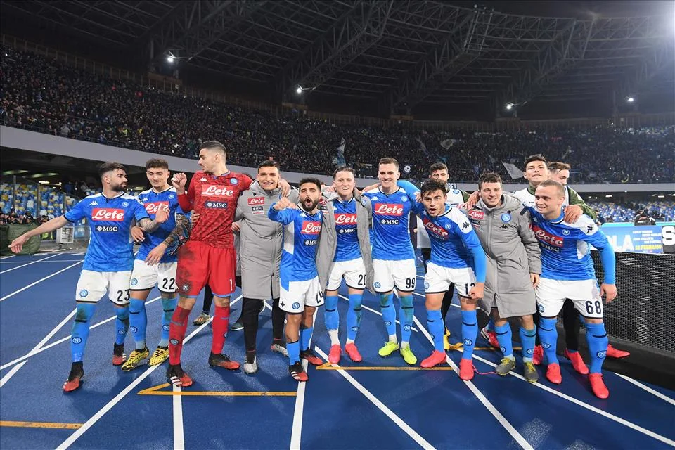 Napoli stipendio calciatori