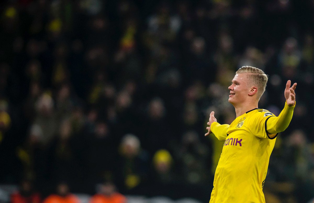 Al Dortmund Haaland ha segnato 5 gol in 60 minuti, uno ogni 12 minuti Al Dortmund Haaland ha segnato 5 gol in 60 minuti, uno ogni 12 minuti