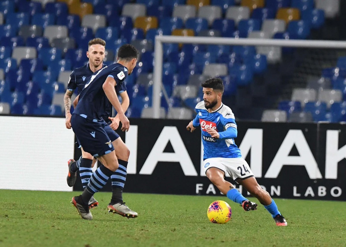 Il Napoli torna squadra e batte la Lazio